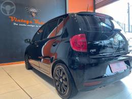 VOLKSWAGEN - FOX 1.0 MI 8V FLEX 4P MANUAL - 2012/2013 - PRETA - R$ 37.900,00