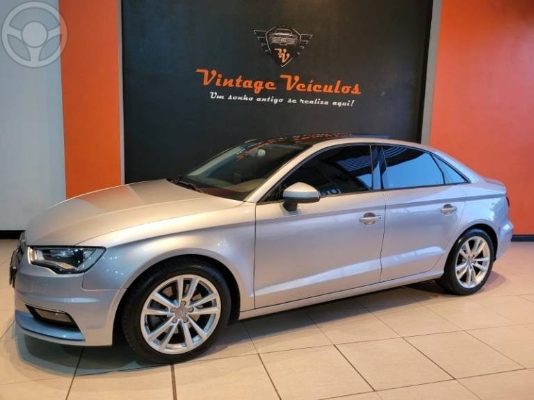 AUDI - A3 1.8 TFSI SEDAN AMBITION 16V 180CV 4P S TRONIC - 2014/2015 - PRATA - R$ 101.900,00