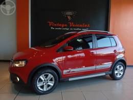 VOLKSWAGEN - CROSSFOX 1.6 MI FLEX 8V 4P MANUAL - 2010/2011 - VERMELHA - R$ 46.900,00