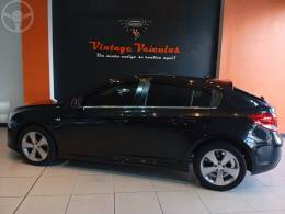 CHEVROLET - CRUZE 1.8 LT SPORT6 16V FLEX 4P MANUAL - 2013/2013 - PRETA - R$ 58.900,00