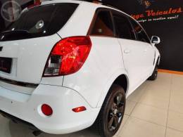 CHEVROLET - CAPTIVA 2.4 FWD SPORT 16V 4P AUTOMÁTICO - 2013/2014 - BRANCA - R$ 56.900,00