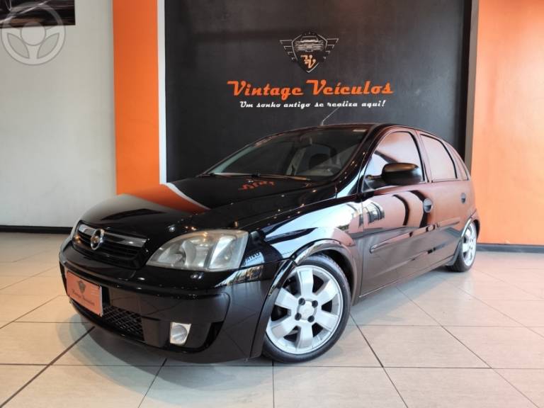 CHEVROLET - CORSA 1.4 MPFI MAXX 8V FLEX 4P MANUAL - 2010/2011 - PRETA - R$ 36.900,00