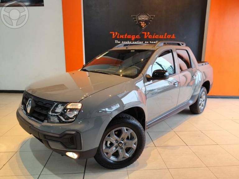 RENAULT - OROCH 1.6 16V SCE INTENSE FLEX 4P MANUAL - 2024/2025 - CINZA - R$ 128.900,00