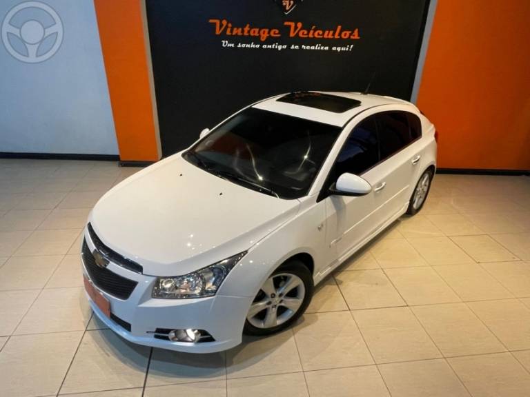 CHEVROLET - CRUZE 1.8 LTZ 16V FLEX 4P AUTOMÁTICO - 2012/2012 - BRANCA - R$ 68.900,00