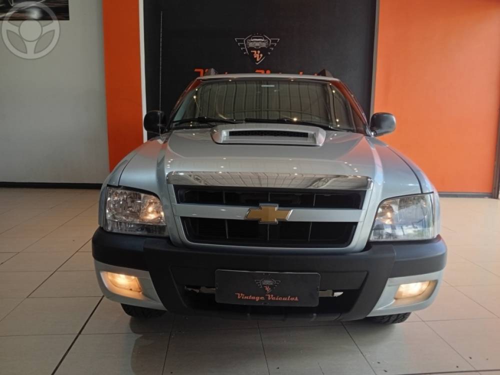 CHEVROLET - S10 2.4 MPFI RODEIO 4X2 CD 8V FLEX 4P MANUAL - 2011/2011 - PRATA - R$ 65.900,00