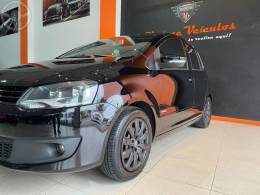 VOLKSWAGEN - FOX 1.0 MI 8V FLEX 4P MANUAL - 2012/2013 - PRETA - R$ 37.900,00