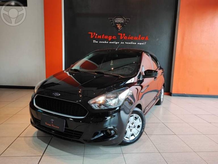 FORD - KA 1.0 SE 12V FLEX 4P MANUAL - 2015/2016 - PRETA - R$ 43.900,00