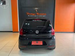 VOLKSWAGEN - FOX 1.0 MI 8V FLEX 4P MANUAL - 2012/2013 - PRETA - R$ 37.900,00