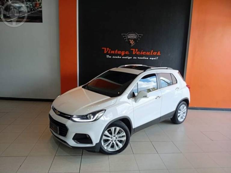 CHEVROLET - TRACKER 1.4 16V TURBO FLEX PREMIER AUTOMÁTICO - 2018/2018 - BRANCA - R$ 91.900,00