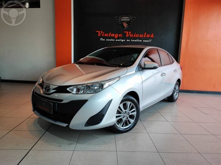 TOYOTA - YARIS 1.5 XL CONNECT 16V FLEX 4P AUTOMÁTICO - 2021/2022 - PRATA - R$ 85.900,00