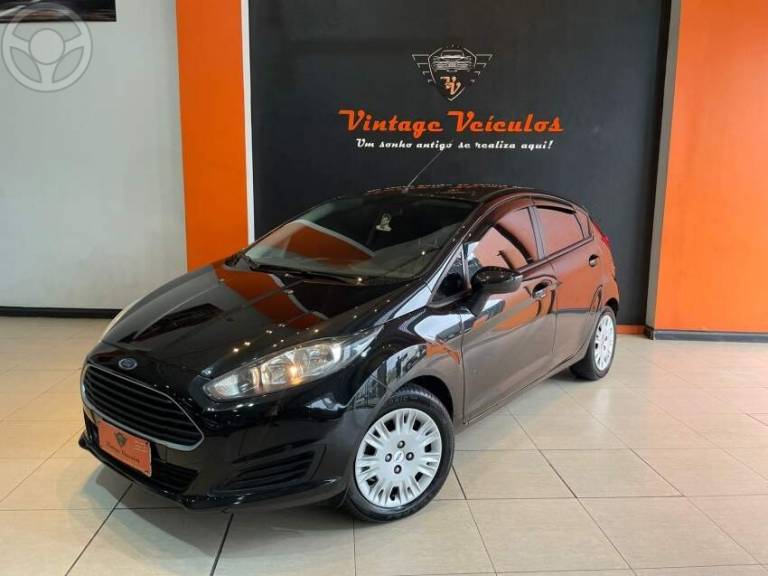 FORD - FIESTA 1.5 S HATCH 16V FLEX 4P MANUAL - 2015/2016 - PRETA - R$ 48.900,00